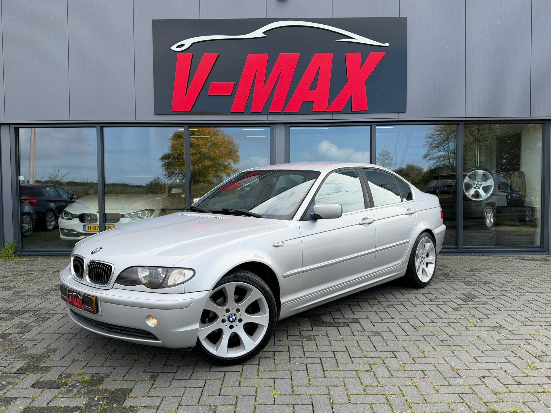 BMW 320i 2.2 AUT Special Exe NAP Leer Stoelvw Clima Trekhaak, Auto's, Achterwielaandrijving, Gebruikt, Verwarmde buitenspiegels