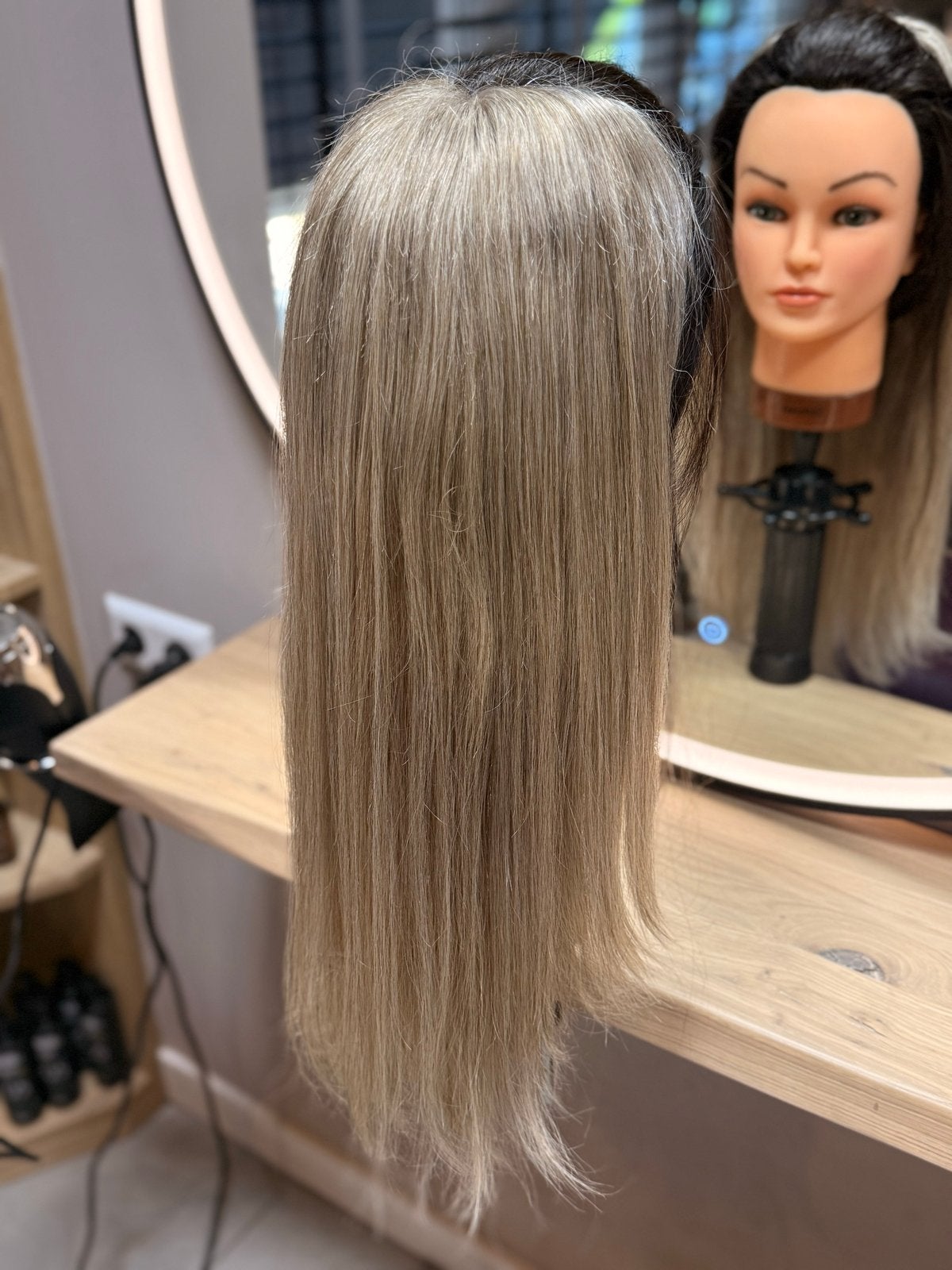 V part XL van Estee Paris, Ophalen, Zo goed als nieuw, Pruik of Haarverlenging