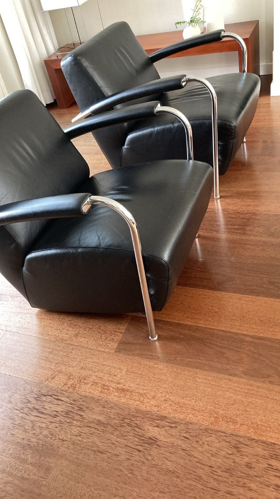 Leolux Scylla fauteuil - zwart leer, Ophalen, Design, Modern, 75 tot 100 cm, Zo goed als nieuw