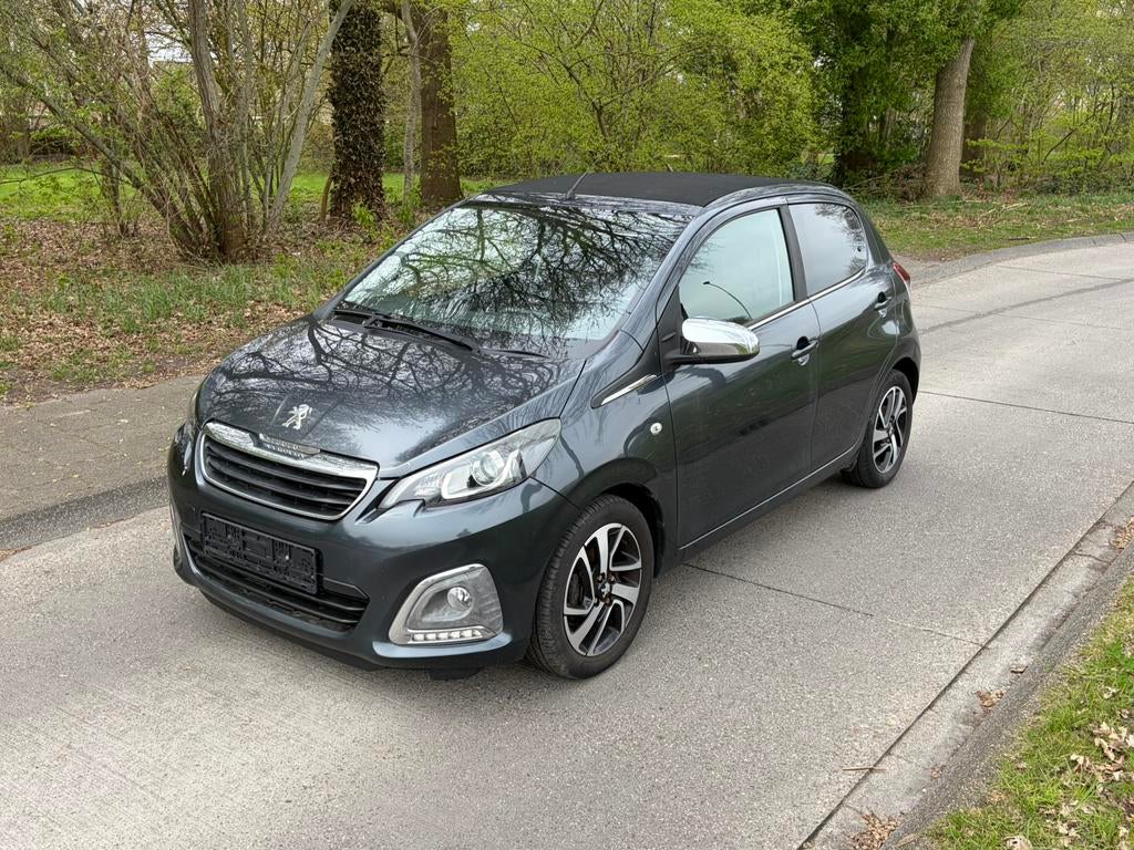 Peugeot 108 1.2 cabrio 2018 Zwart, Auto's, Peugeot, Voorwielaandrijving, 1199 cc, 840 kg, 4 stoelen