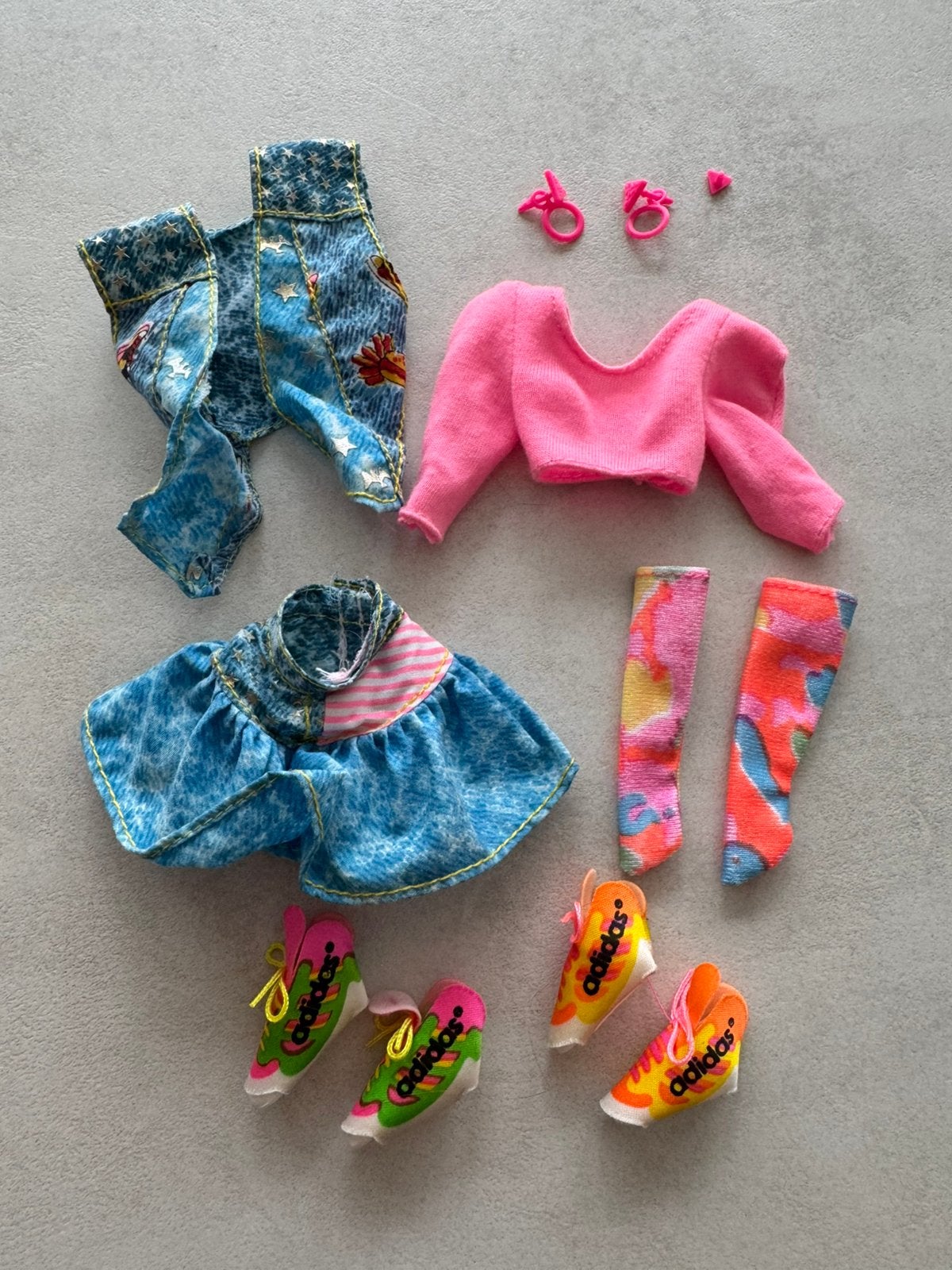 Barbie all american kleding en accessoires, Verzamelen, Ophalen of Verzenden, Gebruikt, Kleertjes
