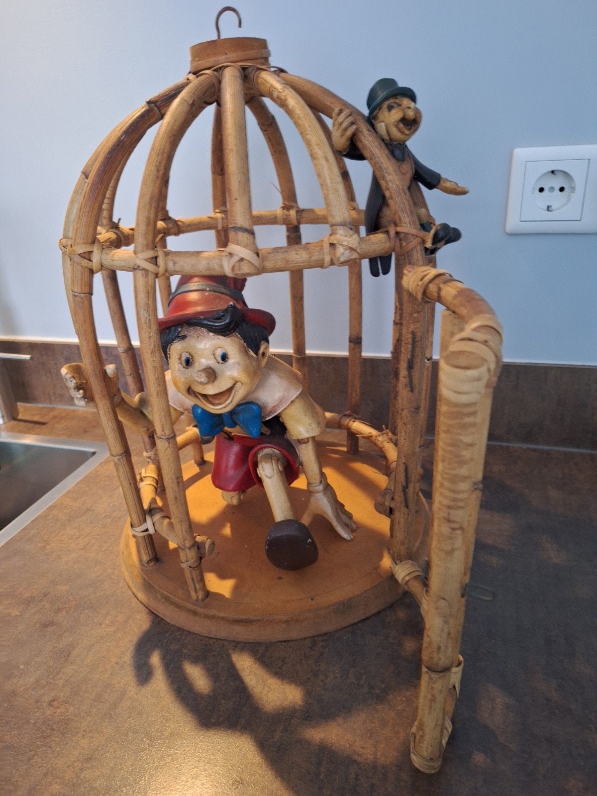 Disney Pinokkio met Japie krekel van Yab Designs, Ophalen of Verzenden, Zo goed als nieuw, Beeldje of Figuurtje
