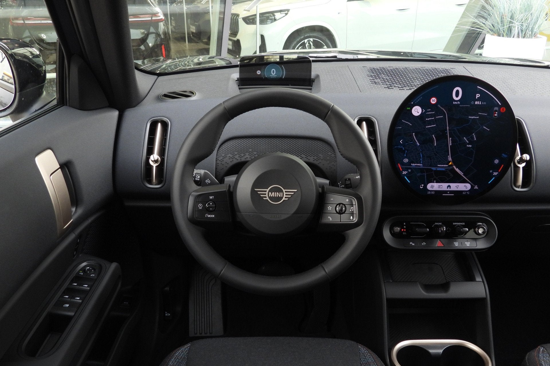 MINI Countryman C Automaat / Head-Up / LED / Stoelverwarming, Auto's, Stof, Met garantie (alle), Zwart, Origineel Nederlands