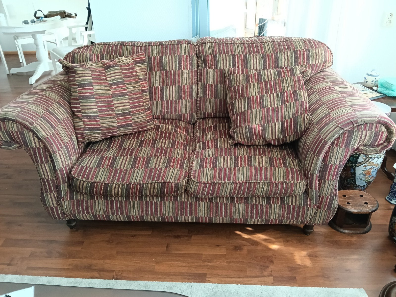 Comfortabele 2-zits bank met gestreepte bekleding, Gebruikt, Klassiek, Gestreepte bekleding, 150 tot 200 cm, Tweepersoons