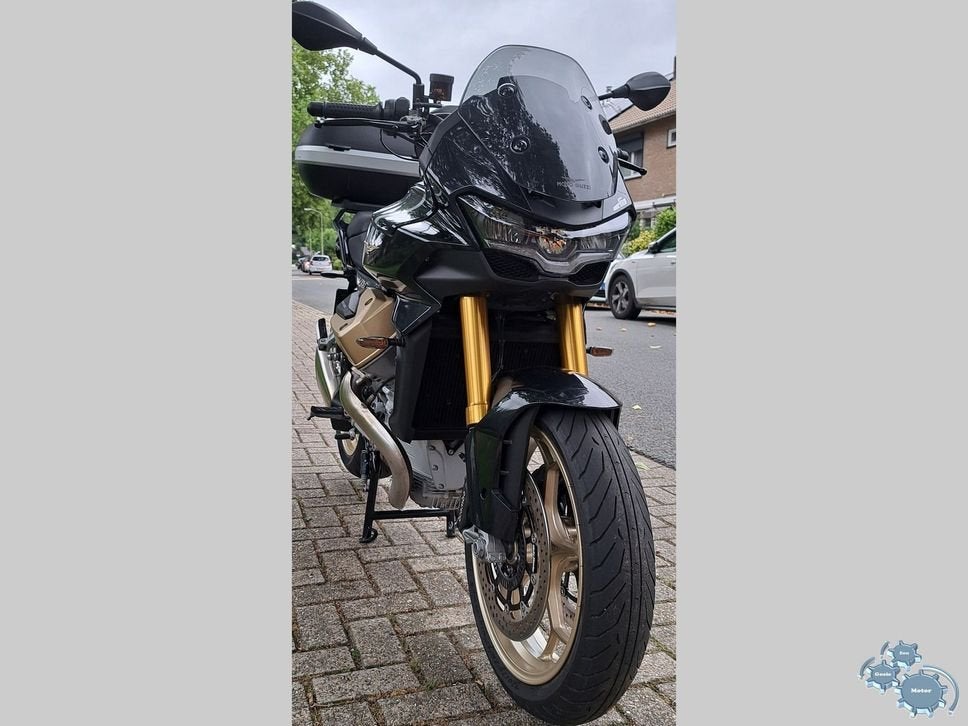 V100 MANDELLO S  2024 7280km ((( Topkoffer en tanktas ))), 2 cilinders, Bedrijf, Onbekend, Meer dan 35 kW
