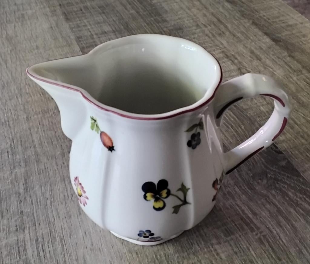 Villeroy en Boch melkkannetje 'petite fleur', Huis en Inrichting, Keuken | Servies, Ophalen, Overige typen, Zo goed als nieuw