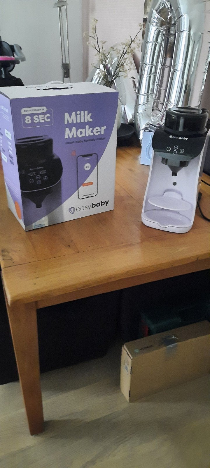 Easy baby Milk Maker, Kinderen en Baby's, Babyvoeding en Toebehoren, Ophalen, Zo goed als nieuw, Overige typen