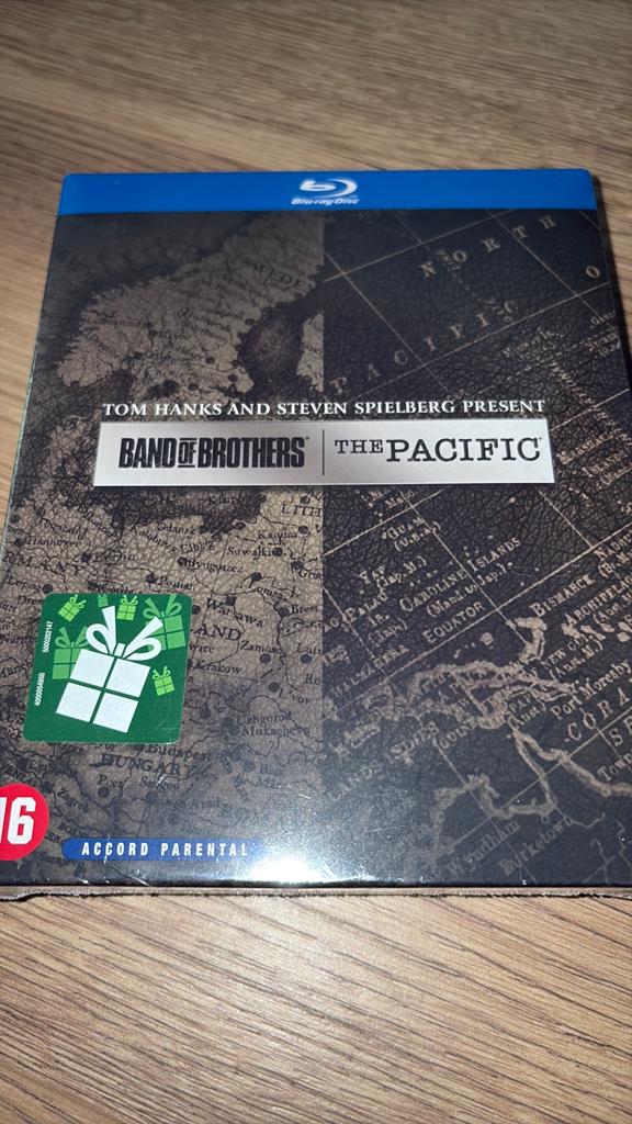 Band of Brothers en The Pacific nieuw in seal! Op blu-ray., Ophalen of Verzenden, Zo goed als nieuw, Actie