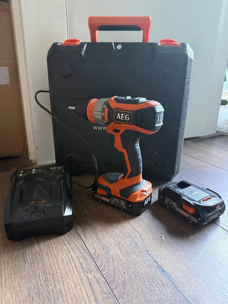 AEG BS18C2X Li-202C screw/drill machine, Doe-het-zelf en Verbouw, Gereedschap | Boormachines, Ophalen, Gebruikt, Kolomboormachine