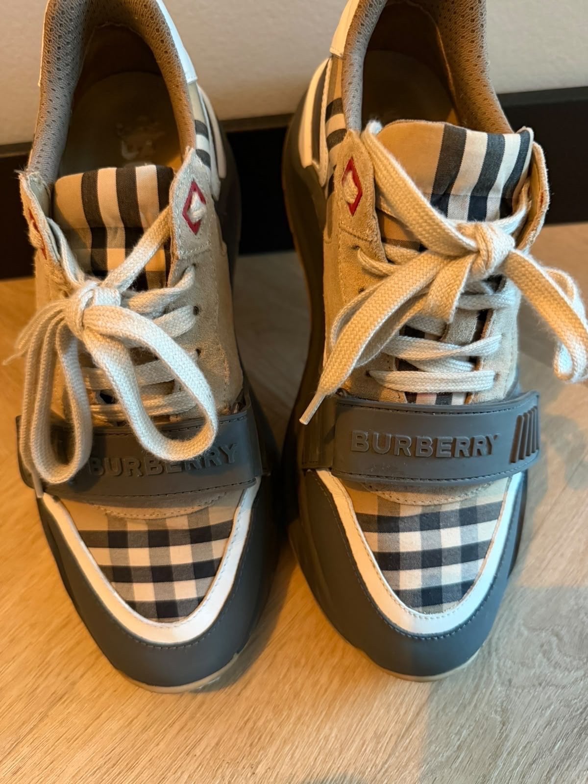 Burberry Arthur sneakers maat 40 - Zo goed als nieuw, Ophalen, Zo goed als nieuw, Sneakers of Gympen