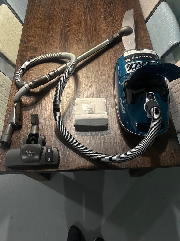 Miele Complete C3 Total Care EcoLine (SGJP3), Witgoed en Apparatuur, Stofzuigers, Gebruikt, Sledestofzuiger, Miele, Minder dan 1200 watt