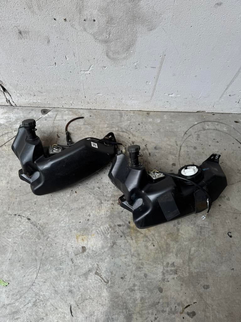 Vespa sprint carb en iget benzinetank, Ophalen of Verzenden, ., ., .