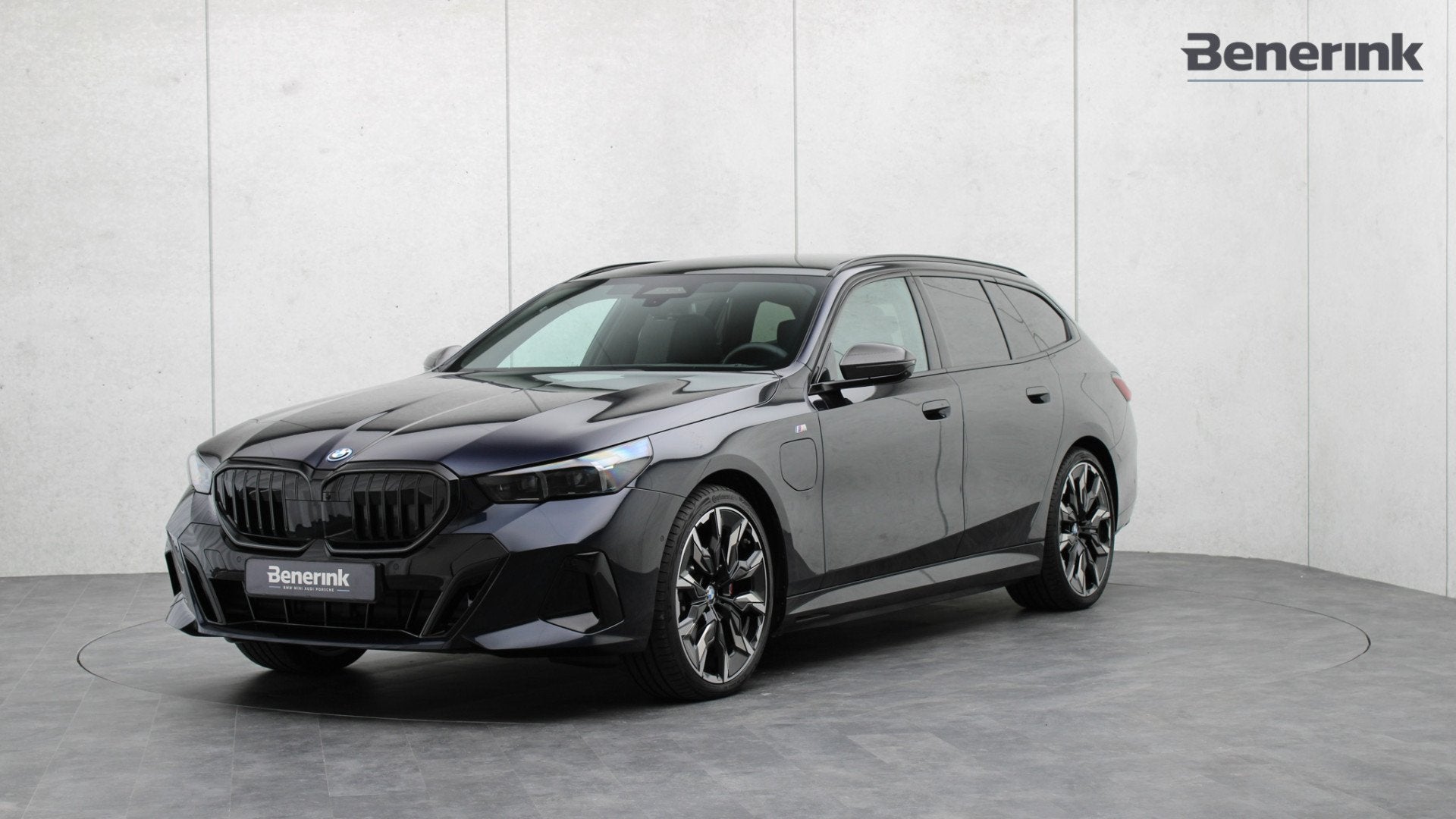 BMW 5 Serie Touring 530e xDrive M-Sport Pro | Stoelventilati, Zwart, 4 cilinders, Zwart, Vierwielaandrijving