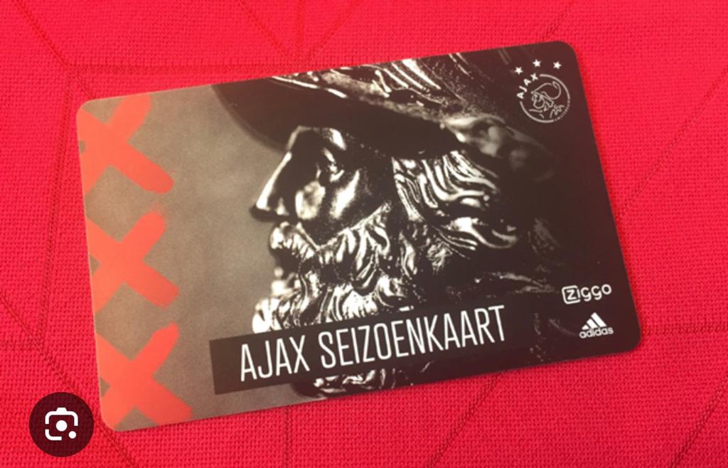 Ajax 2 Seizoenskaarten te koop! Vak 409, Tickets en Kaartjes, Sport | Voetbal, Seizoenskaart, Twee personen, Mei