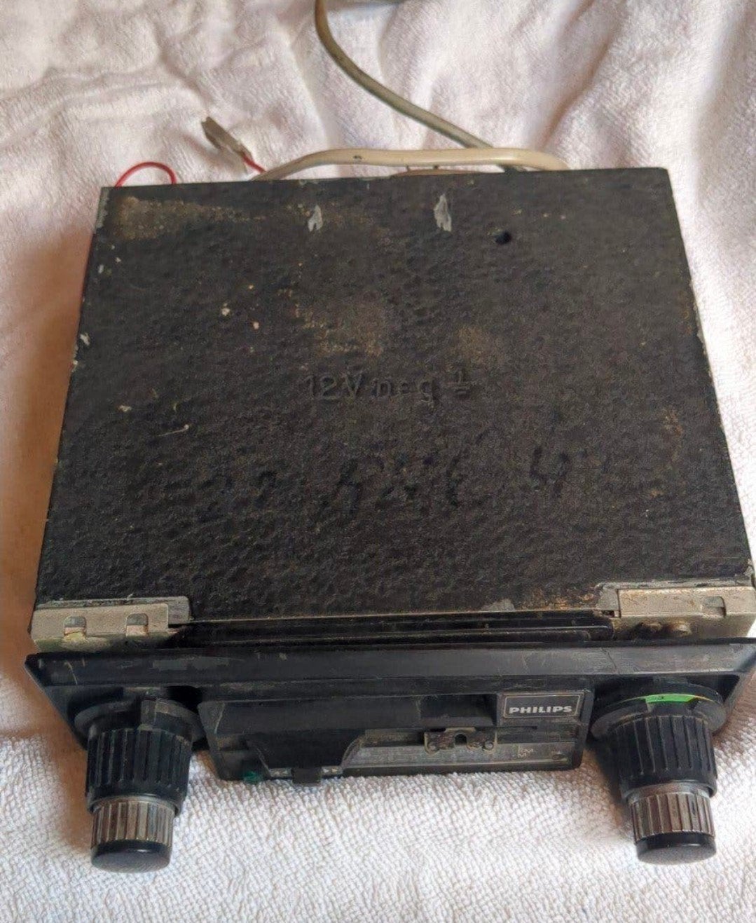 Oude Philips autoradio met cassettespeler - werking onbekend, Ophalen of Verzenden, Gebruikt