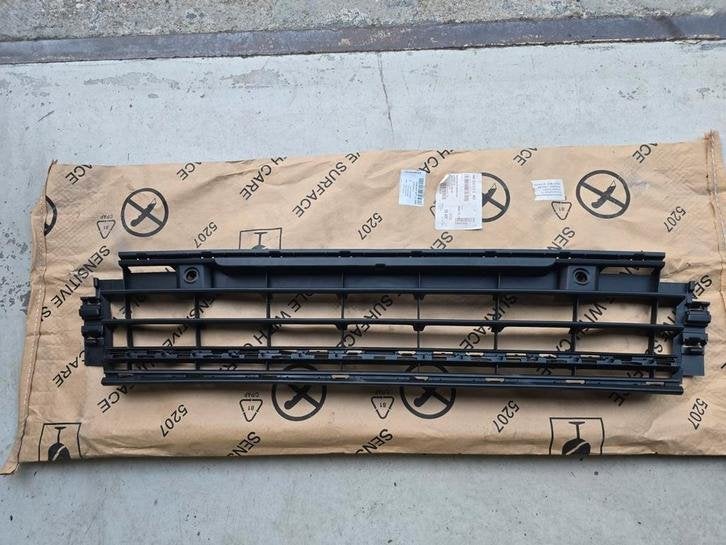 Bumper ondergrille voor VW Golf 8 bj 2020-2023, Ophalen of Verzenden, Sidali047@hotmail.com, Volkswagen, Voor