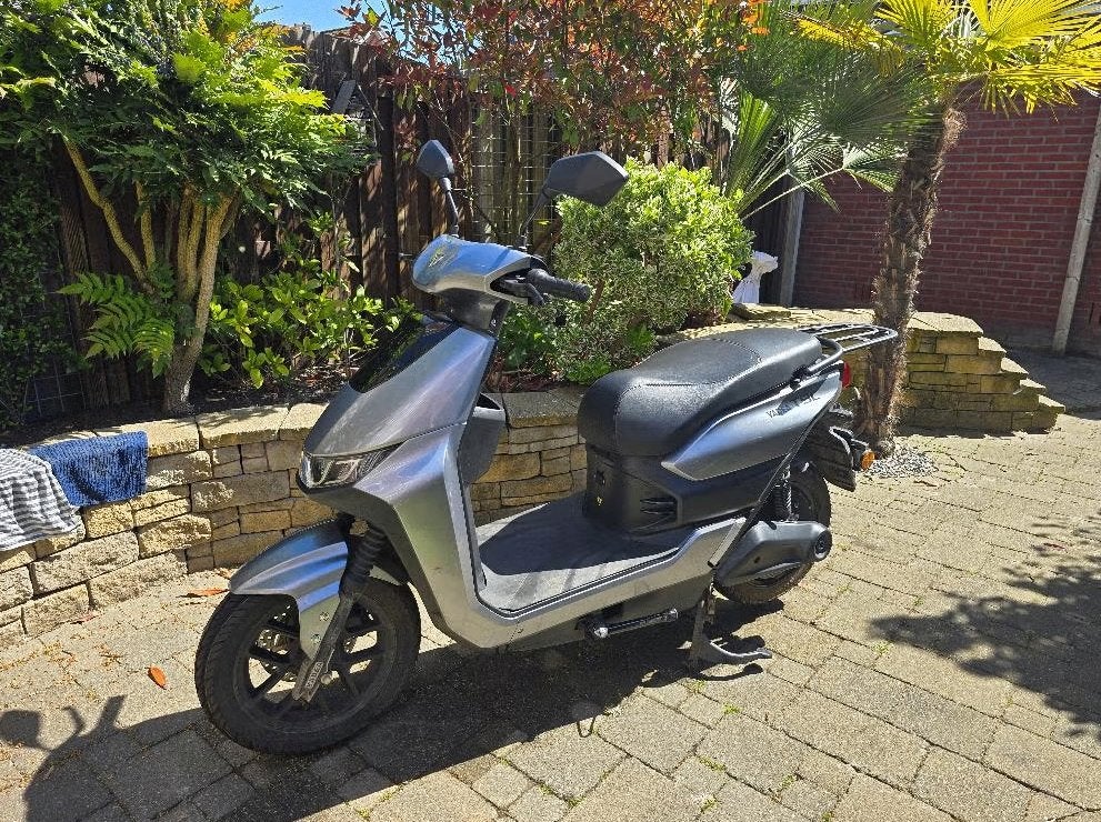 Yadea T9L Elektrische scooter 45 km/h, Fietsen en Brommers, Scooters | Overige merken, Ophalen, Elektrisch