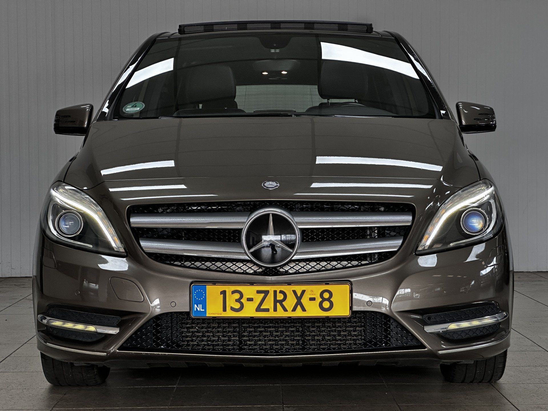 Mercedes-Benz B-Klasse 180 Ambition /AUTOMAAT! /Open Pano-Da, Auto's, Mercedes-Benz, 1325 kg, Gebruikt, 4 cilinders, Leder en Stof