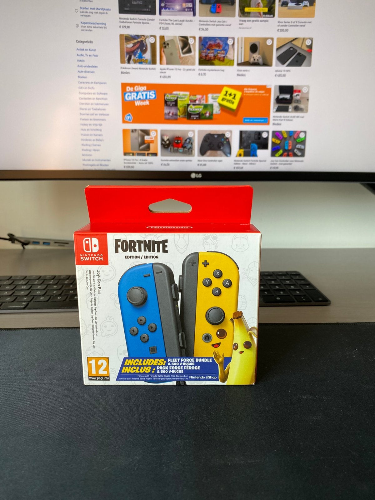 Nintendo Switch Joy Cons fortnite (SEALED), Spelcomputers en Games, Ophalen of Verzenden, Zo goed als nieuw, Met 2 controllers