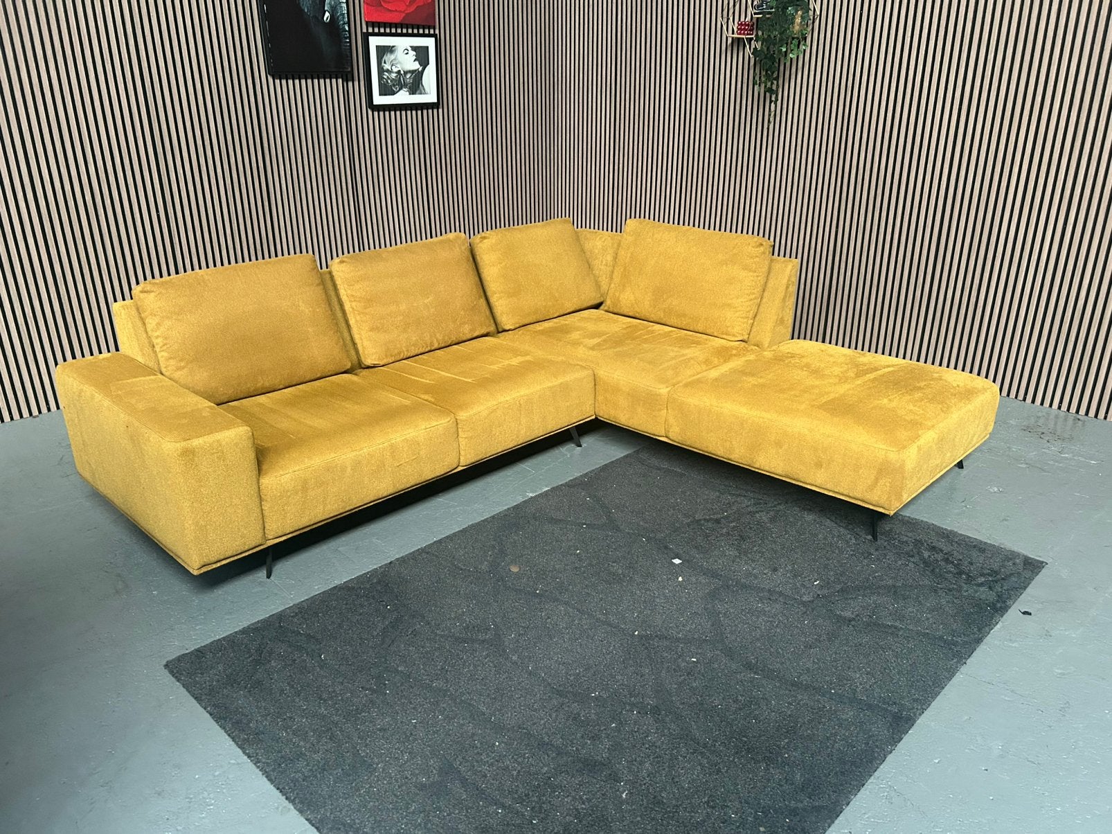 GRATIS LEVERING Prominent Hoekbank Geel 275X230 GEREINIGD, Ophalen of Verzenden, Zo goed als nieuw, Vierpersoons of meer, Stof