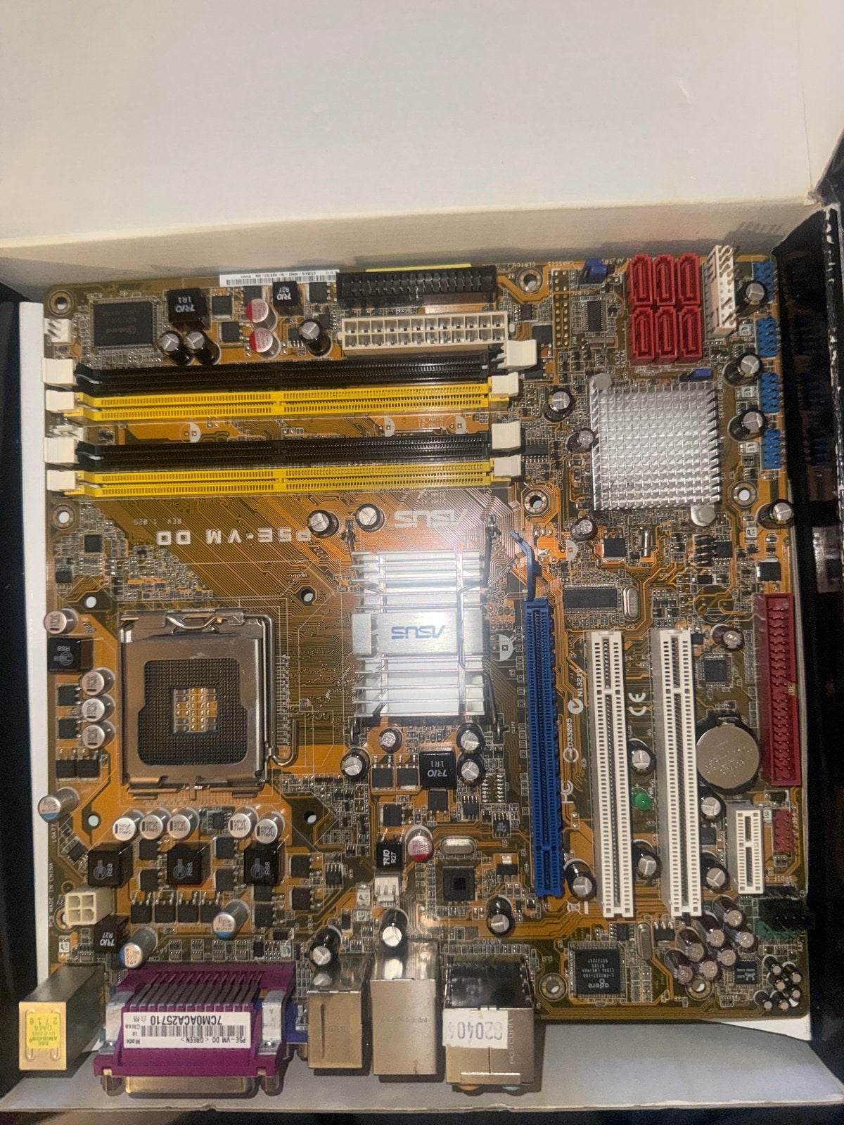 ASUS P5E-VM DO Moederbord - Socket 775, DDR2, Computers en Software, Moederborden, Ophalen of Verzenden, Gebruikt, Intel, DDR2