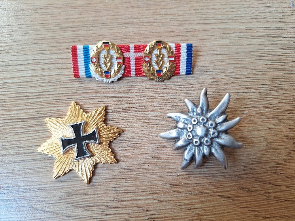Ribbon Internationaal Volkssportverbond + edelweiss, Ophalen of Verzenden, Overige materialen, Buitenland