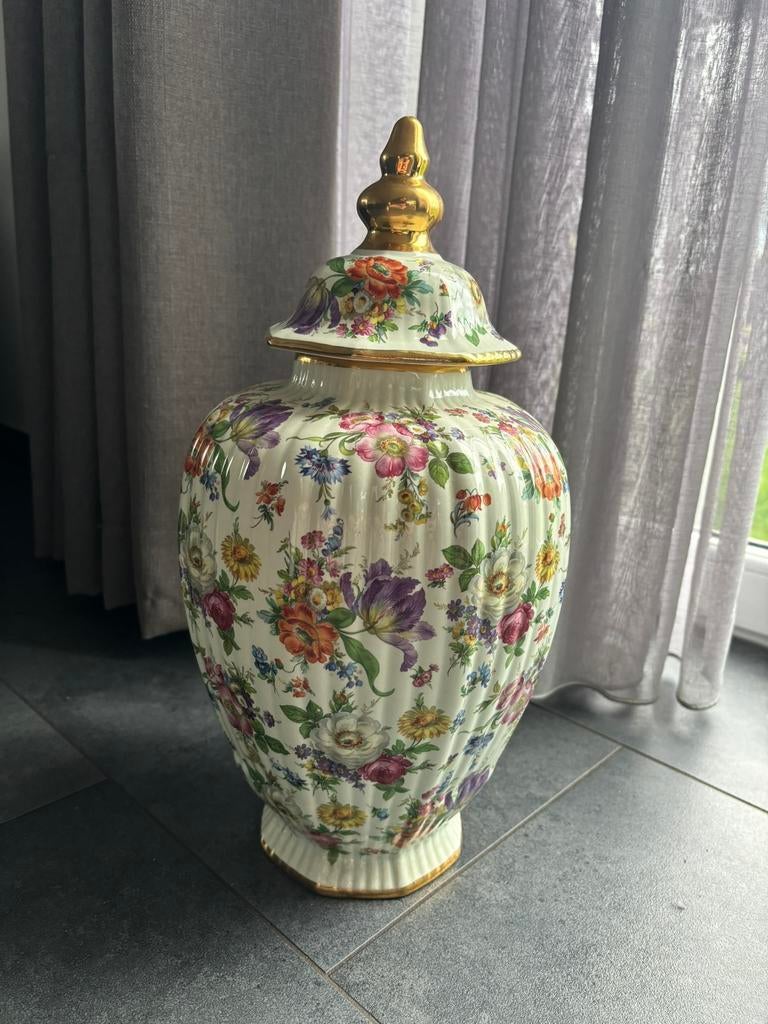 Keralux Boch Frères dekselvaas 'Fleurs de Saxe' patroon, Ophalen