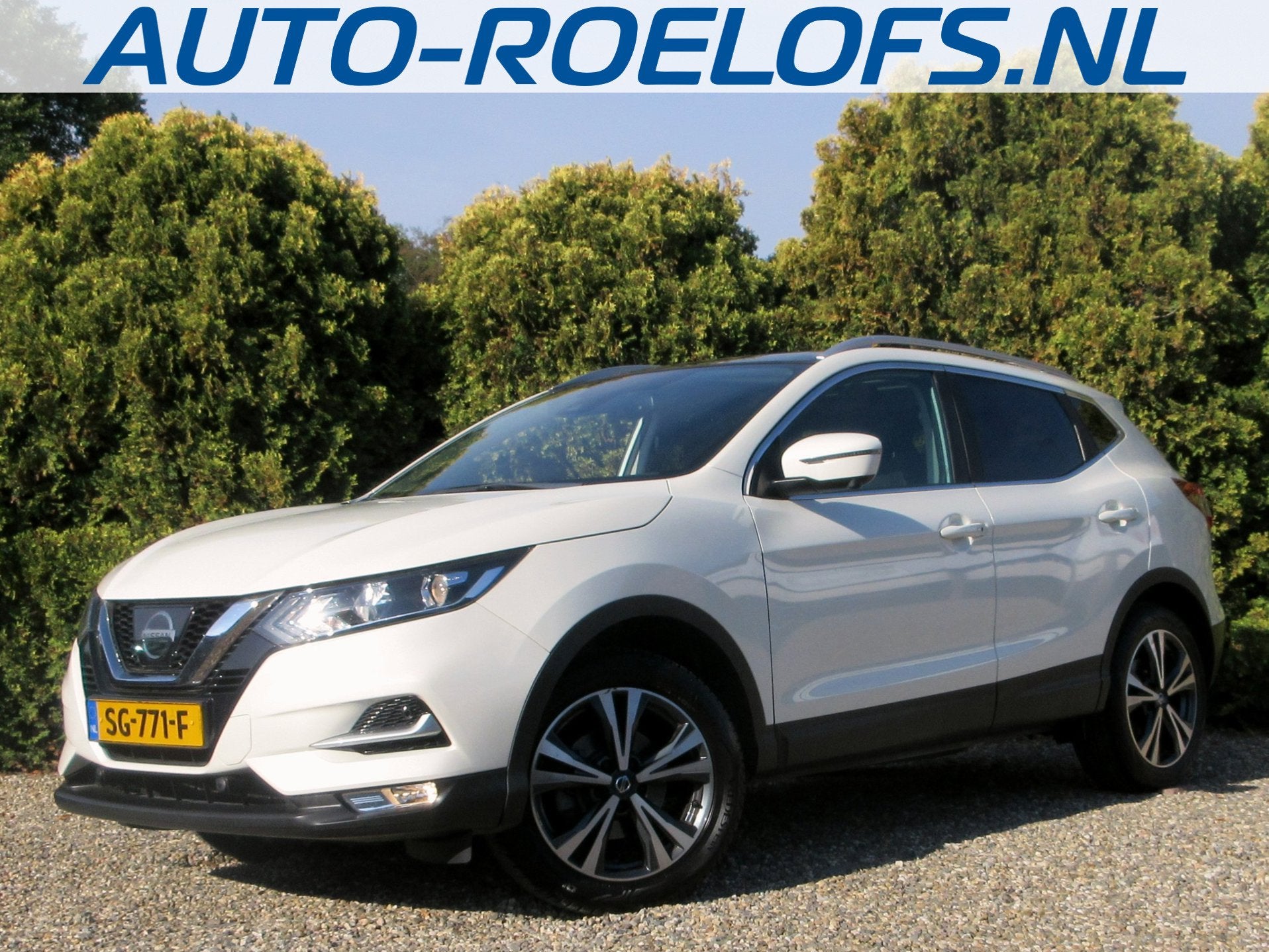 Nissan Qashqai 1.2 N-Connecta * 360cam * Pano * Trekhaak *, Voorwielaandrijving, Stof, Gebruikt, 4 cilinders