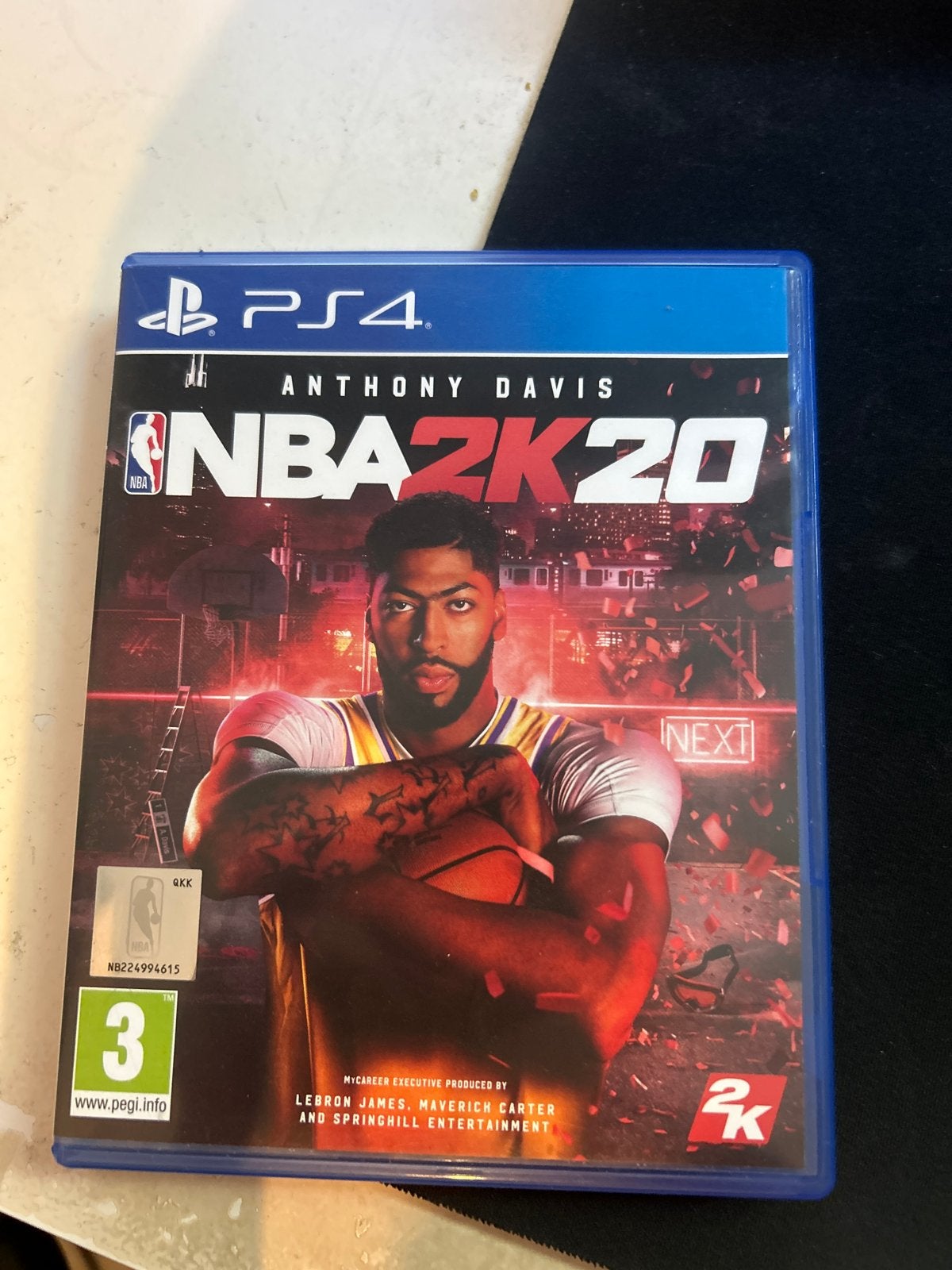 NBA 2K20 PS4 - Basketbalgame met Anthony Davis, Gebruikt, 1 speler, Ophalen of Verzenden, Vanaf 3 jaar