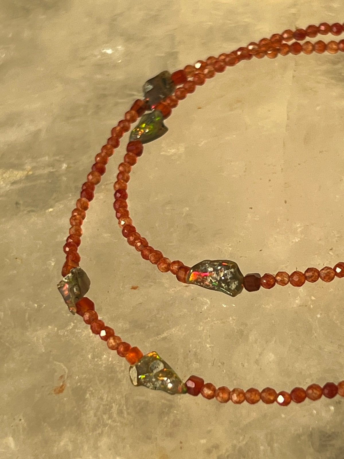 Edelopaal opaal vuuropaal ruw carneool beschermt power uniek, Sieraden, Tassen en Uiterlijk, Kettingen, Magnolia11, Nieuw, Oranje