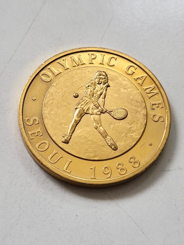 Zware penning Olympische Spelen Seoul 1988 tennis, Ophalen of Verzenden, Overige materialen