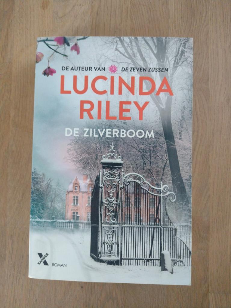 Lucinda Riley de Zilverboom, Ophalen of Verzenden, Zo goed als nieuw