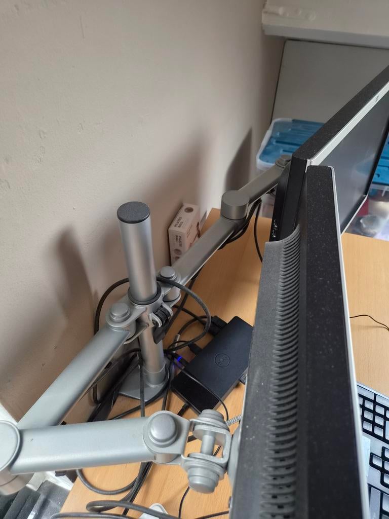 2 HP beeldschermen inclusief standaard, Ophalen, Gebruikt, Full HD, HP