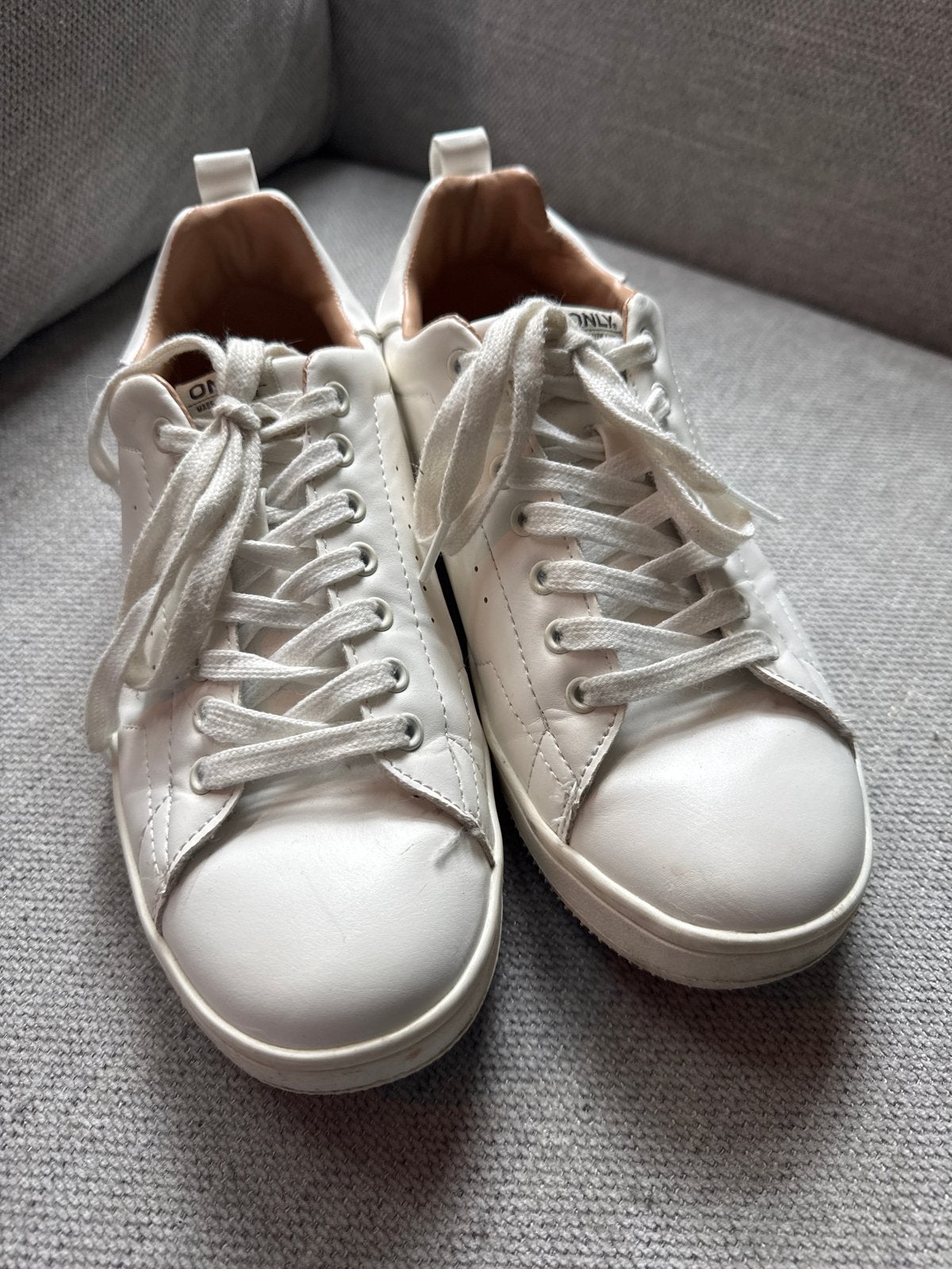 Witte Only sneakers - Maat 39, Kleding | Dames, Ophalen of Verzenden, Gedragen, Wit, Sneakers of Gympen