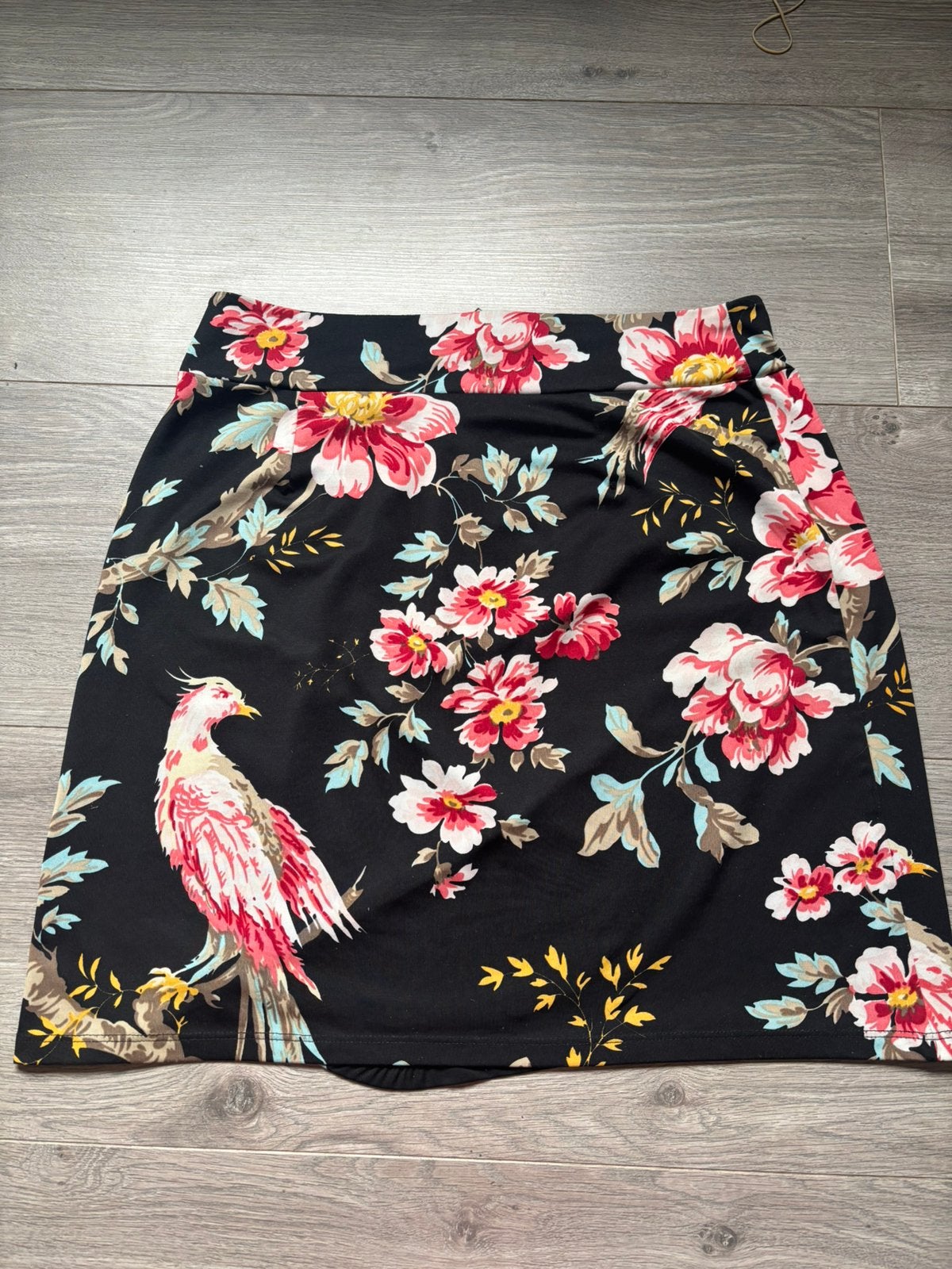 King Louie overslagrokje mt M zwart met roze bloemen&vogels, Kleding | Dames, Maat 38/40 (M), Verzenden, Zwart, Knielengte