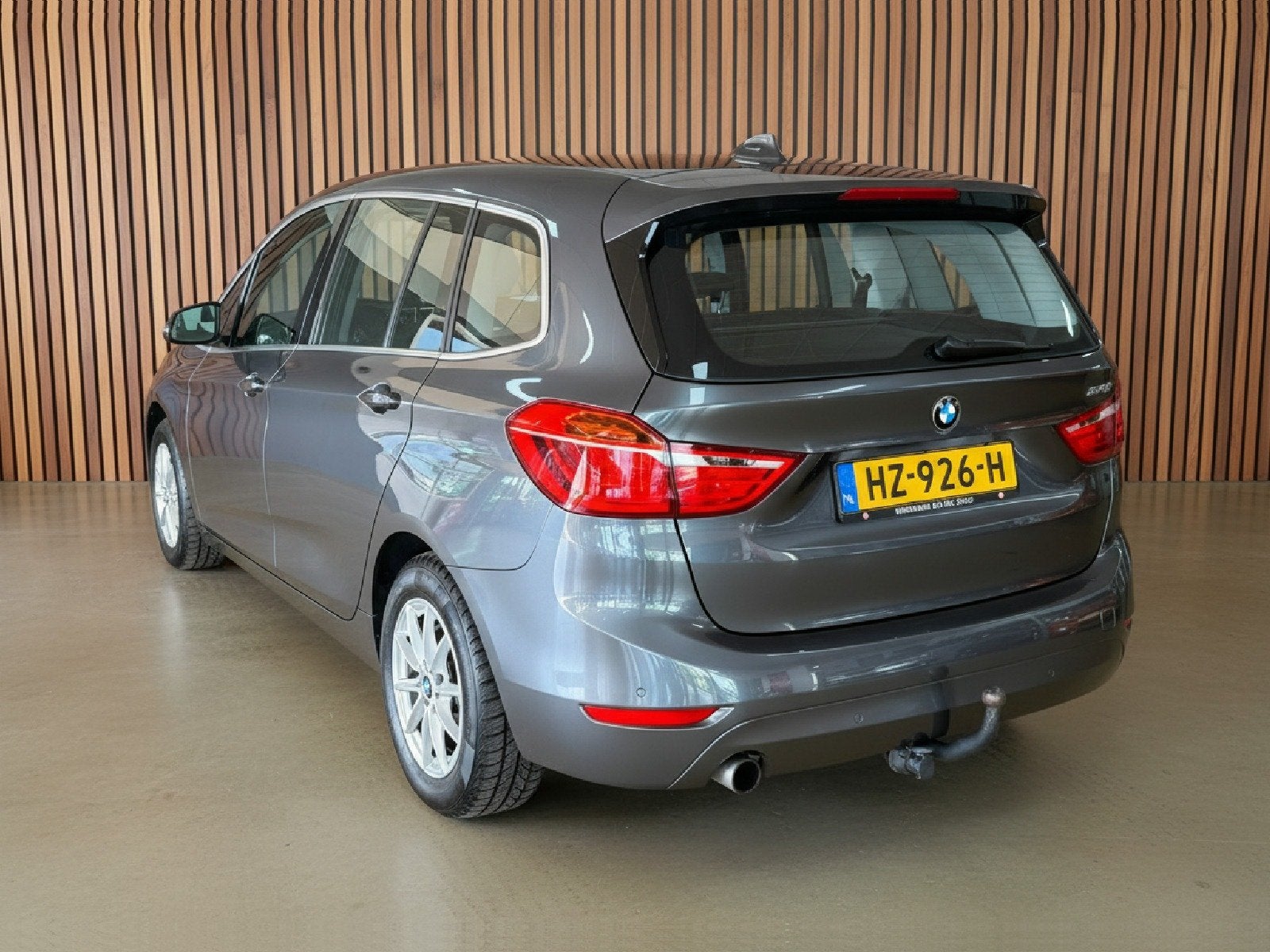 BMW 2 Serie Gran Tourer 218i Essential | HUD | Sensoren | Me, Voorwielaandrijving, 136 pk, Gebruikt, 2-Serie Gran Tourer