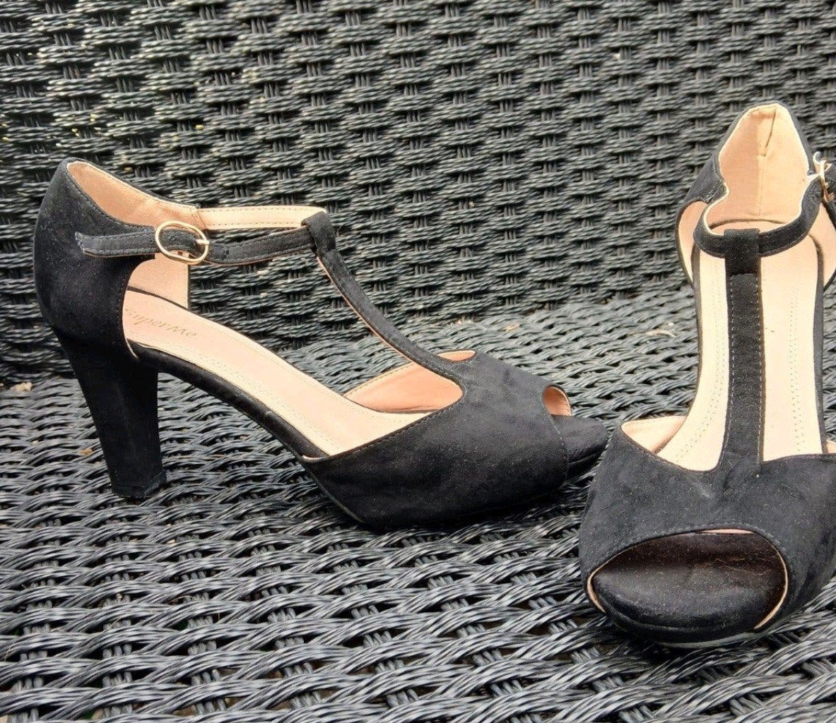 Mooie Sexy hakken maat 41 ZWART, Kleding | Dames, Ophalen of Verzenden, Zo goed als nieuw, Zwart