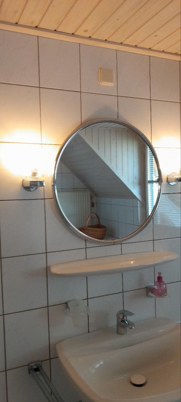Badkamer spiegel en planchet, Huis en Inrichting, Ophalen, Overige typen, 50 tot 100 cm, Zo goed als nieuw