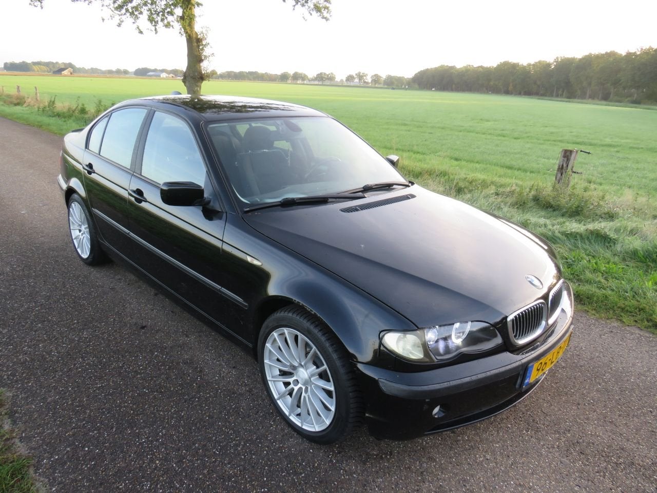 BMW 3-serie 318 D 116 pk 2002 Navigatie Airco Sedan, Auto diversen, Petuelring 130 ,80809, München, Deutschland, 1951 cc, Zwart