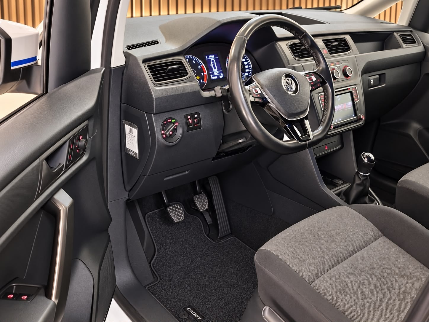 Volkswagen Caddy 1.0 TSI Highline | CarPlay | Navigatie | MF, Voorwielaandrijving, Stof, Volkswagen, Wit