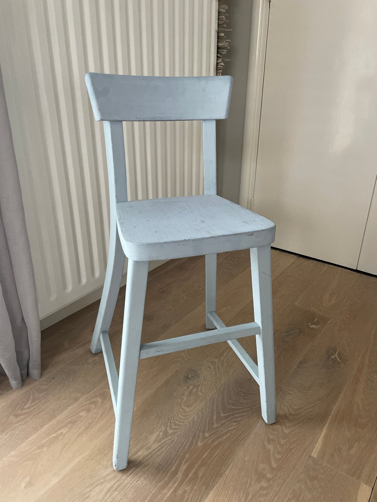 Leuk houten (kinder)krukje, geverfd met krijtverf., Ophalen, Gebruikt, Hout