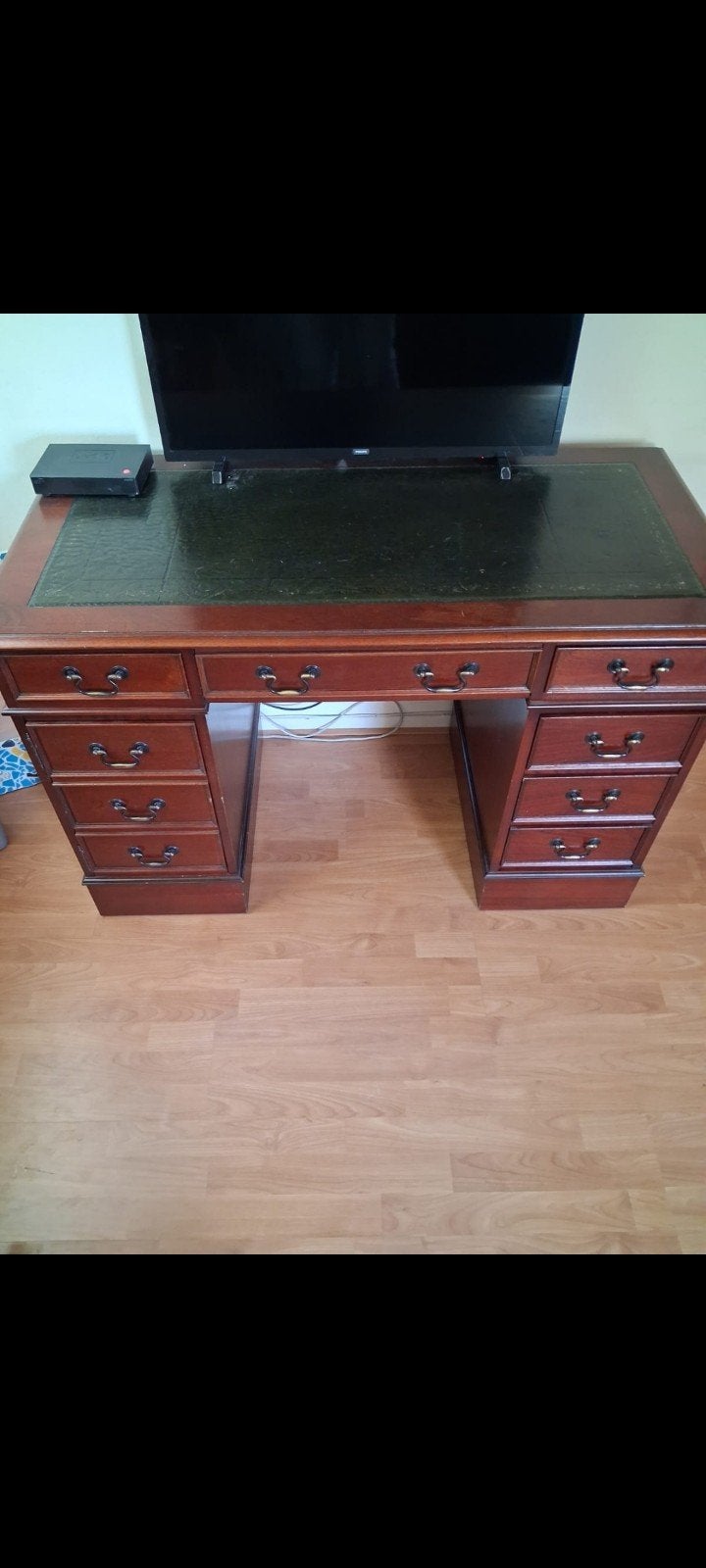 Klassiek chesterfield bureau en bureaustoel, Huis en Inrichting, Overige typen, Gebruikt, Hout, Bruin
