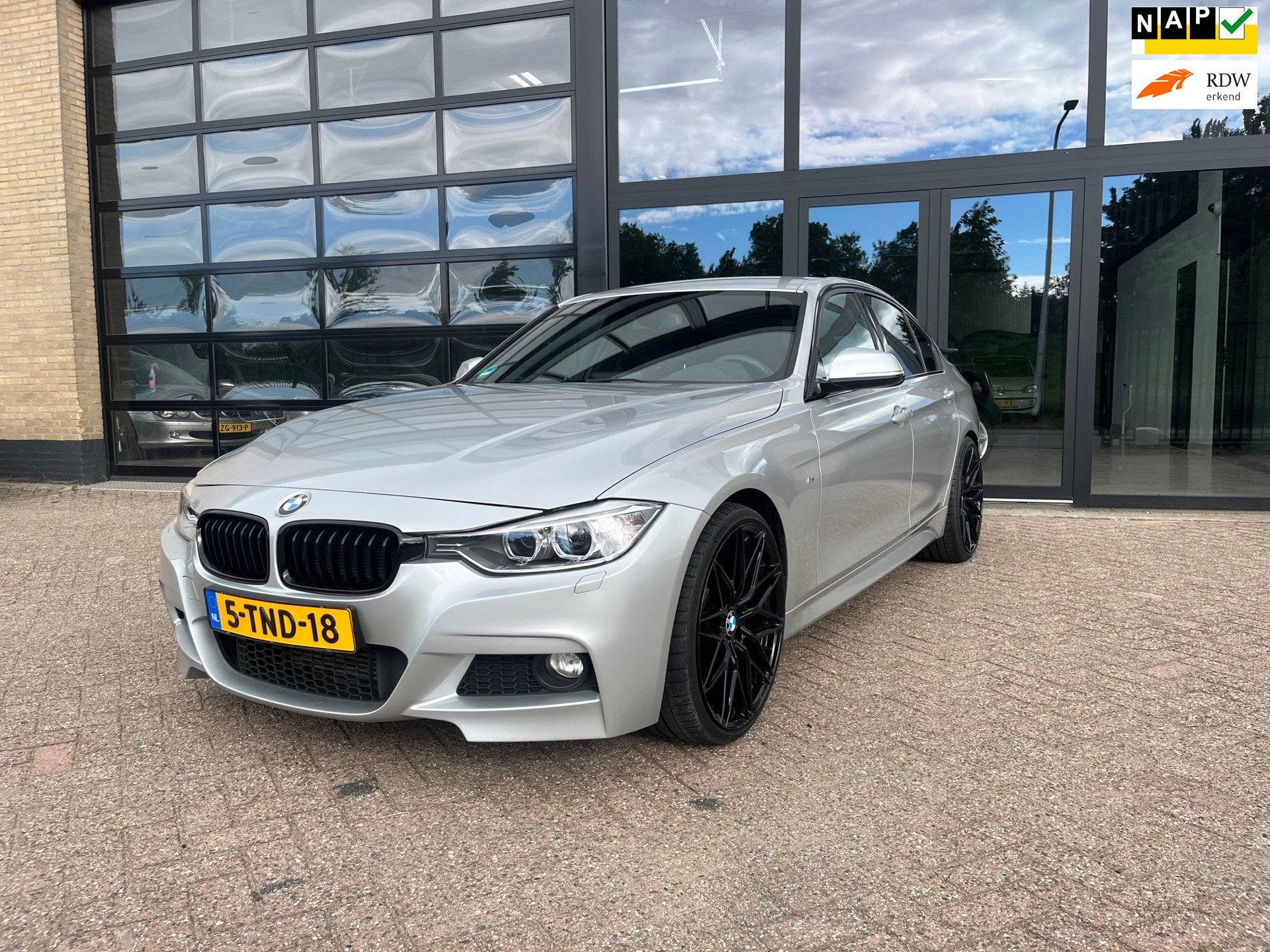 BMW 3-serie 328i, M-Sport NL Auto Dealer onderhouden, Automaat, 745 kg, Achterwielaandrijving, Gebruikt