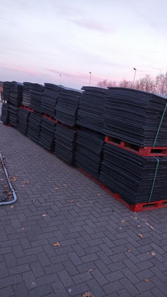 Nieuwe kunststof rijplaten b keus 3 bij 1 meter, Dakplaat of Dakpanplaat, Kunststof, Zwart, Nieuw