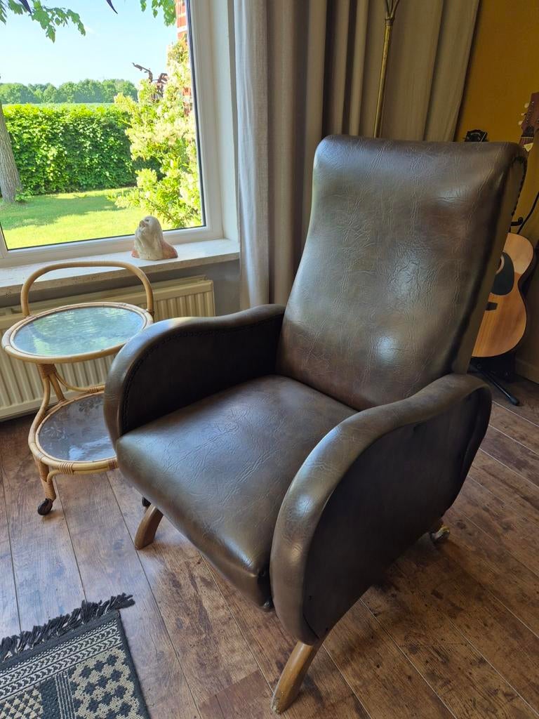 Vintage Bruine Fauteuil met uitklapbaar Voetgedeelte, Ophalen, Gebruikt, 75 tot 100 cm, Overige materialen