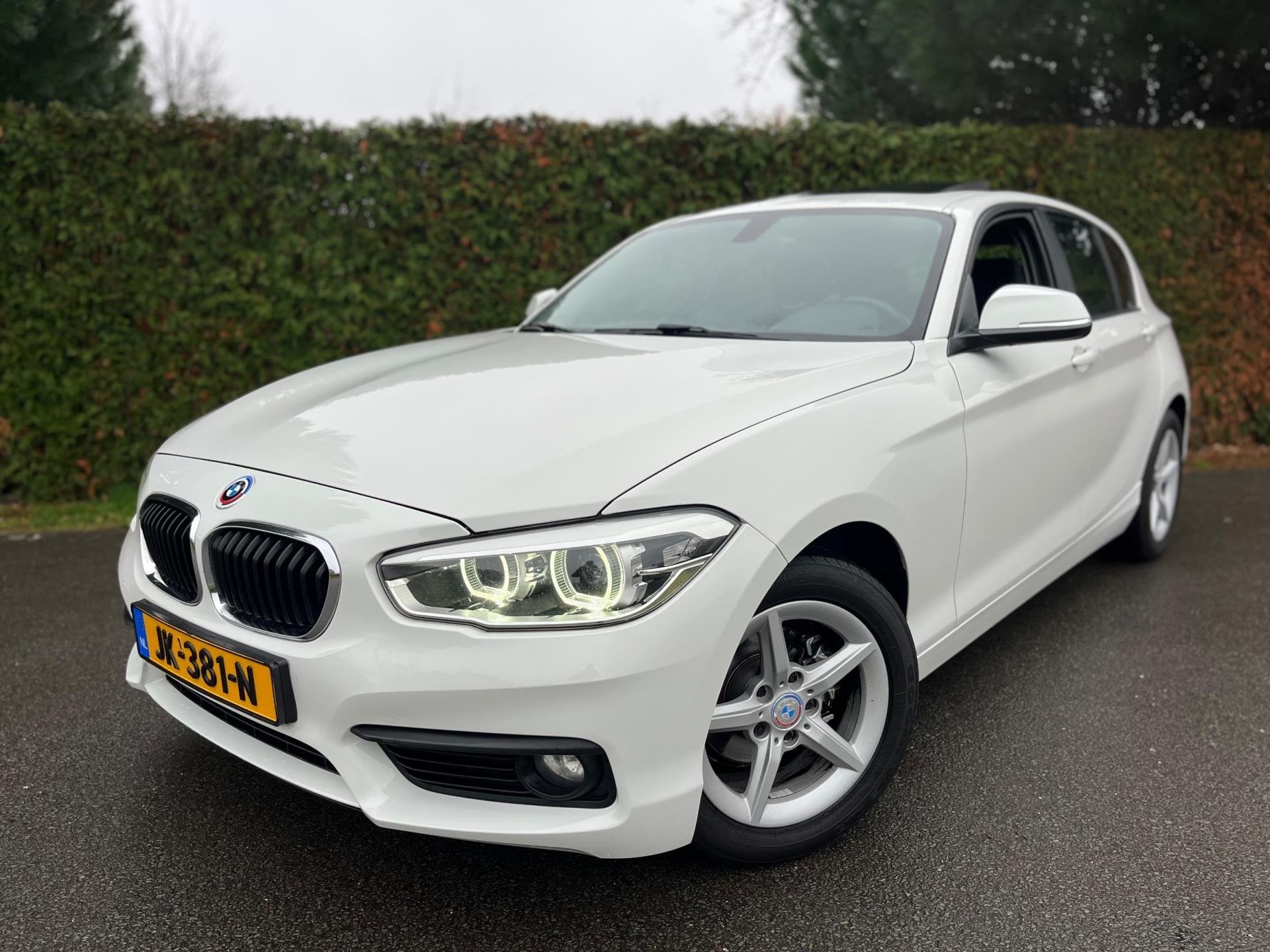 BMW 1-serie 118i Centennial Executive FACELIFT XENON SPORTIN, 1-Serie, Dealer onderhouden, Wit, Origineel Nederlands