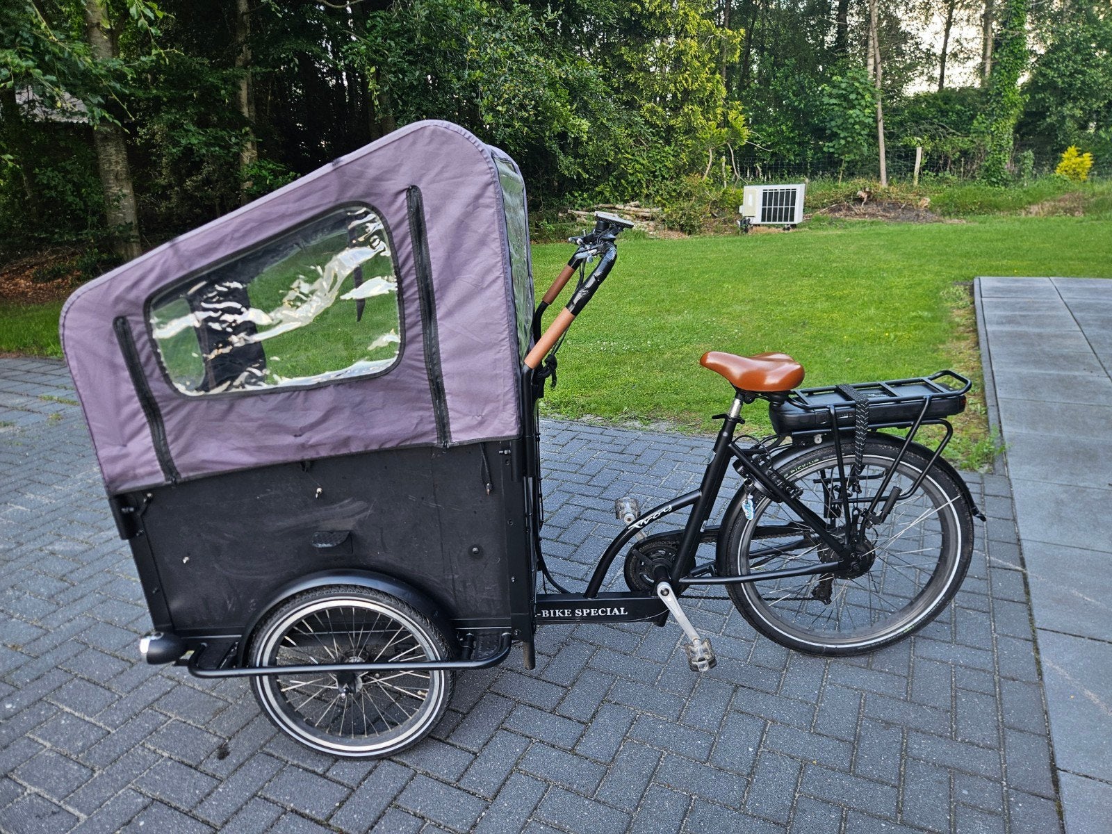 Vogue Troy elektrische bakfiets, slechts 4800km! (m2407541003)  Fietsen  | Bakfietsen  Marktplaats