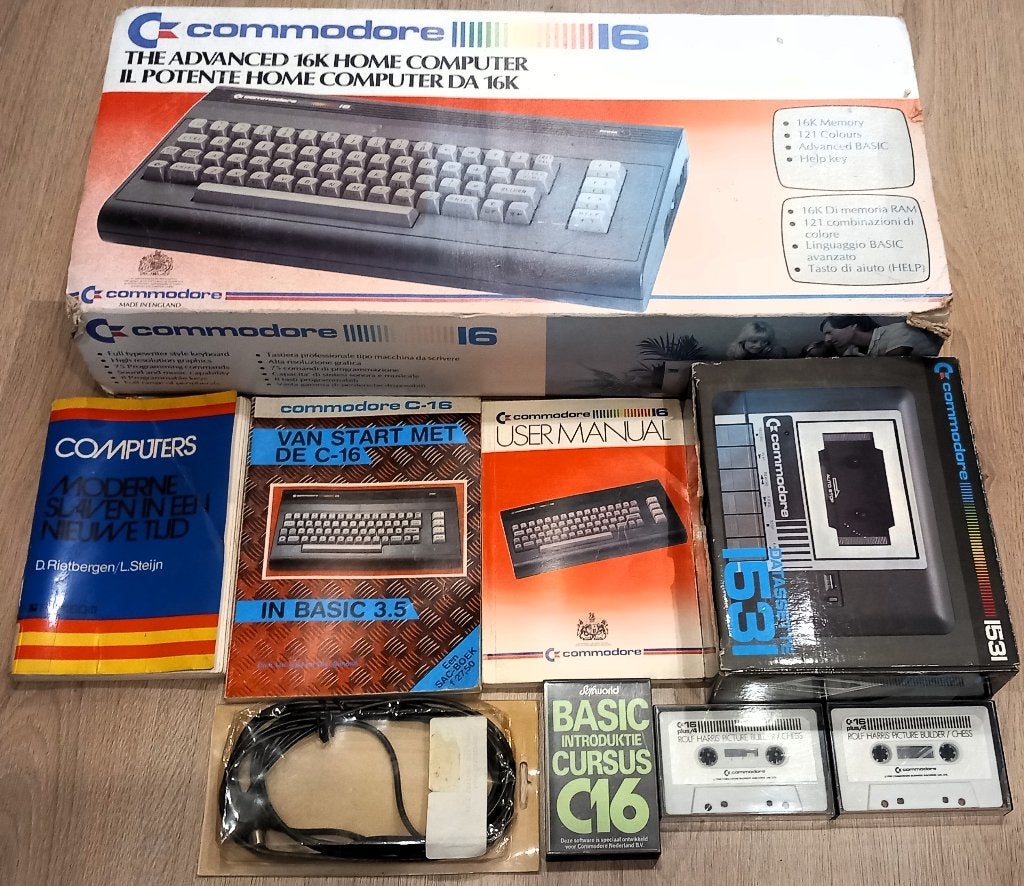 €275 Commodore C-16 Splinternieuw museumstuk (1985) in doos, Computers en Software, Ophalen of Verzenden, Commodore C-16