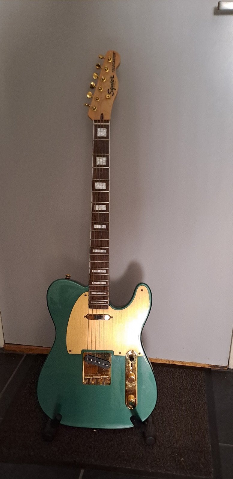 Squier 40th anniversary Telecaster Gold Edition, Muziek en Instrumenten, Snaarinstrumenten | Gitaren | Elektrisch, Zo goed als nieuw