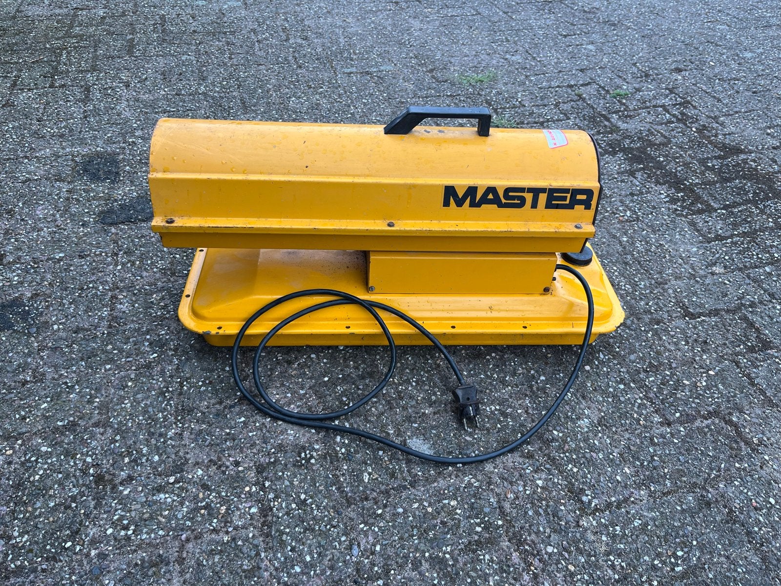 Master B70EA Petroleum/Diesel Kachel - Krachtige Verwarming, Huis en Inrichting, Kachels, Ophalen, Overige brandstoffen, Petroleumkachel